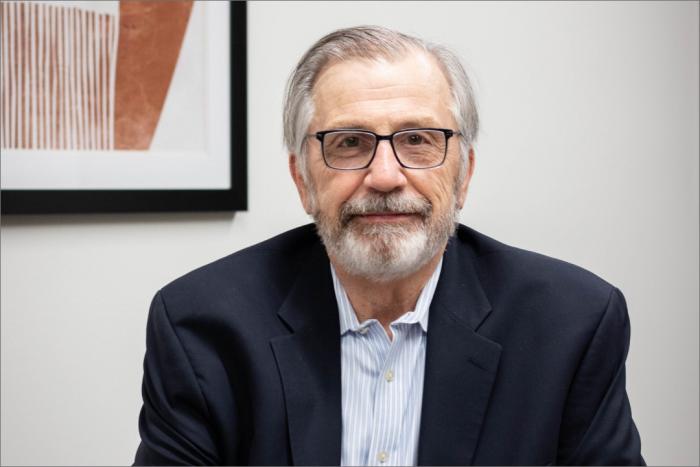 Headshot photo of mentor Gary Grenter